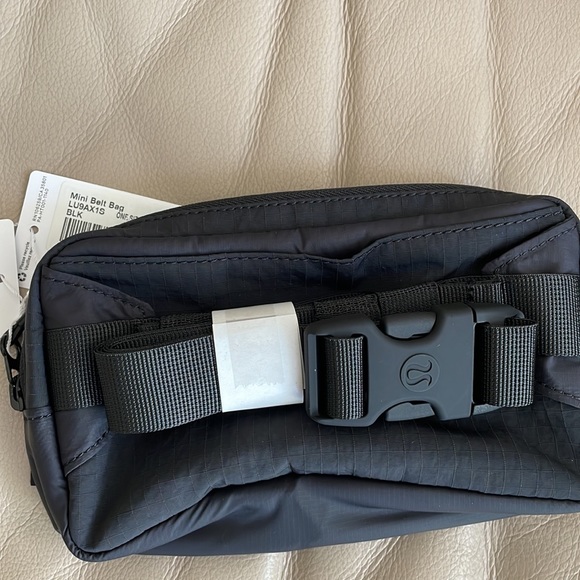 Black_NWT_Mini Everywhere Belt Bag *Last one* - Picture 6 of 6